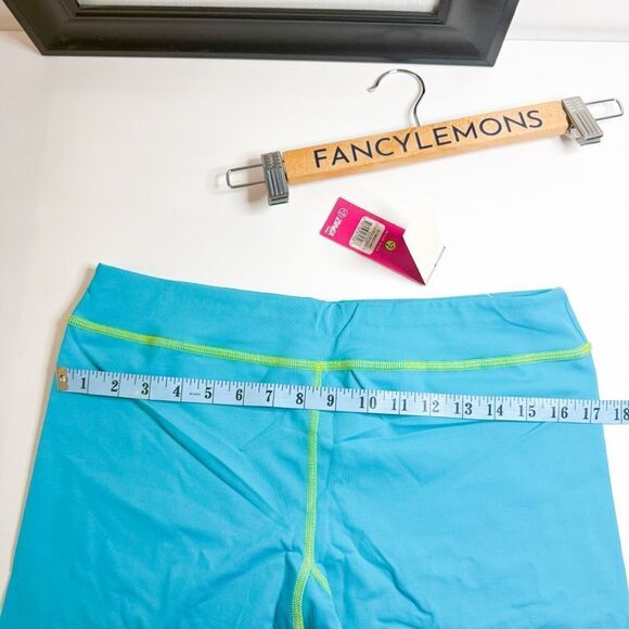 Zumba NWT! Outta-My-Space Capri Leggings Marine Blue Neon Trim Size XXL - Picture 6 of 7